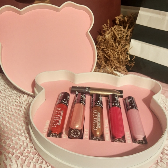 BNIB✨Jeffree Star Conspiracy Pink Piggy Bundle ✨🐖💗 - Picture 4 of 6